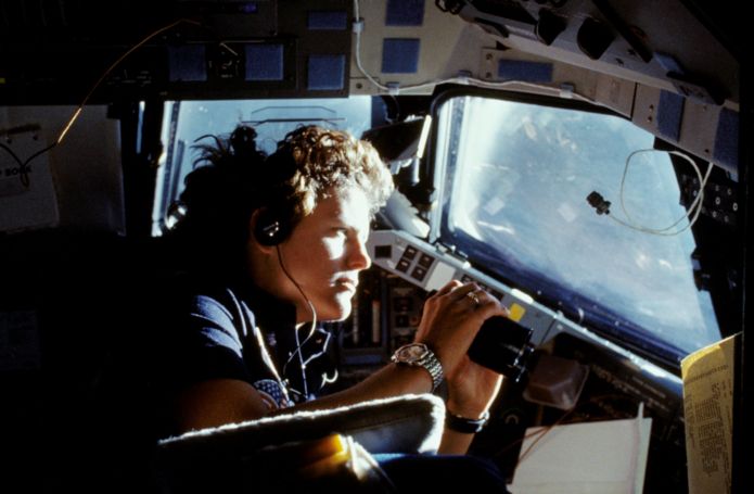 Kathy Sullivan, the first American woman to space walk, became in June 2020 the only person to have visited both space and the deepest place on Earth, the Challenger Deep in the Mariana Trench.