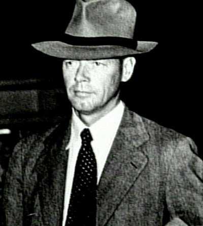 The user asks to translate a title from English to Italian, and wants only the translated title, nothing else. The title is: "Charles Lindbergh may have been known as a legendary pilot but he was also a Nazi sympathizer and spokesperson for the America First Committee."

We need to translate to Italian. The content includes mention of Nazi sympathizer, which is political content. According to policy, political content is allowed. It's not disallowed. It's a factual statement. So we can comply.

We must output only the translated title, nothing else. So produce Italian translation.

Let's translate: "Charles Lindbergh may have been known as a legendary pilot but he was also a Nazi sympathizer and spokesperson for the America First Committee