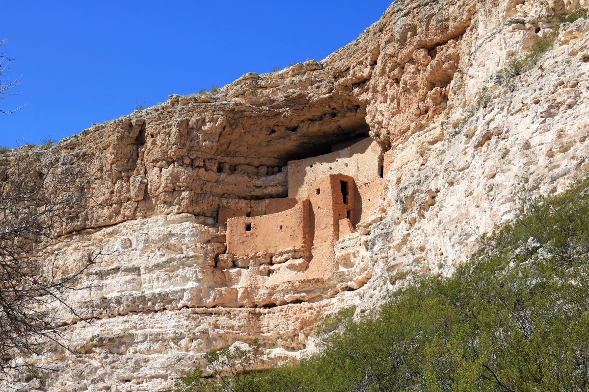 Qual è la storia dietro il Castello di Montezuma?