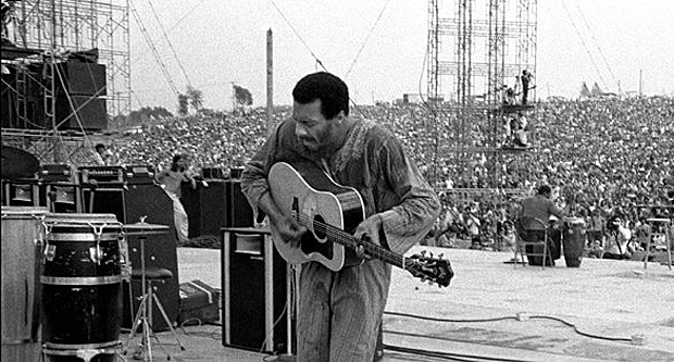 Quand Richie Havens a-t-il composé la chanson « Freedom » ?