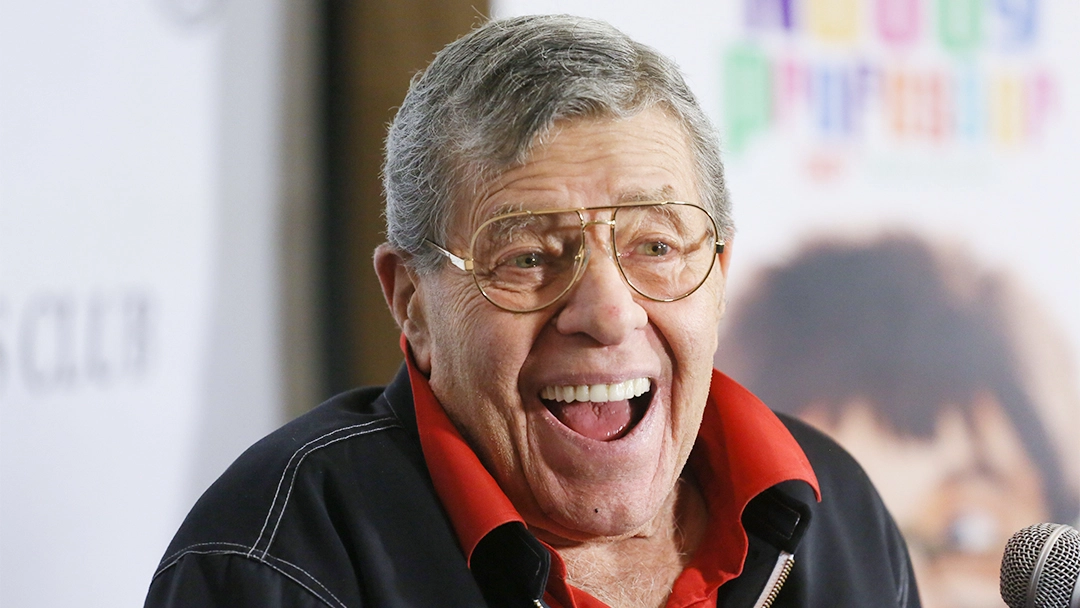Jerry Lewis pudo actuar y dirigir 'The Bellboy' inventando un sistema de múltiples cámaras y monitores