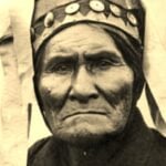 Before Learning to Use a Rifle, How Did Geronimo Attack His Enemies?